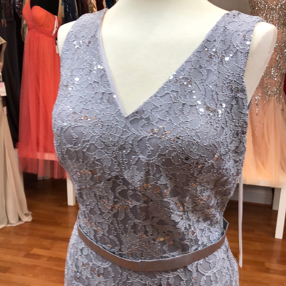 Grey special occasion dress with sequins - Picture 2 of 8